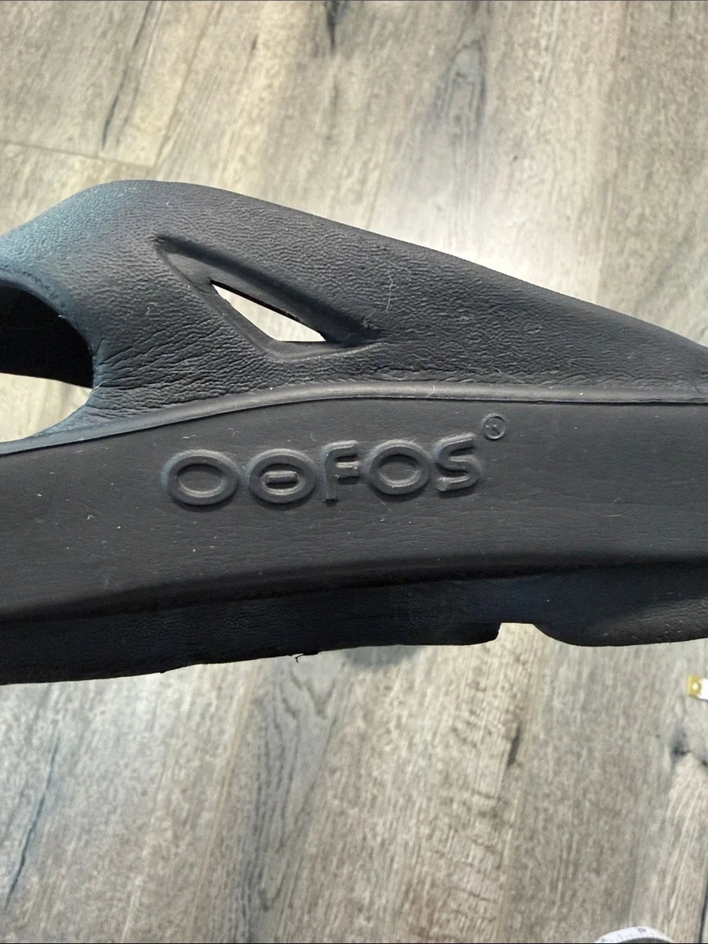 OOFOS Men's Black Recovery Flip Flops - Comfort Thong Sandals